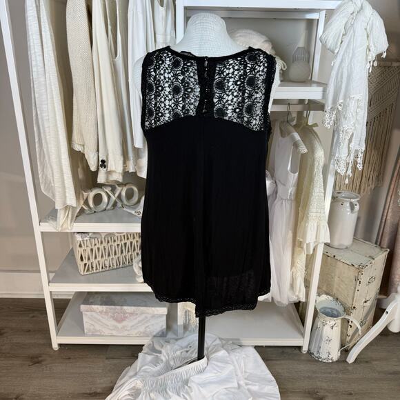 Lane Bryant size 18/20 black plus sz. sleeveless & lace top casual layering 4140 - Picture 4 of 10